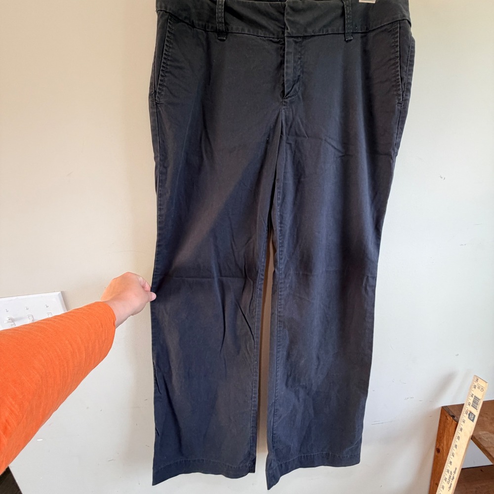 Old Navy Chino Pants Women 14 Black Cotton Straight Leg Minimalist Workwear